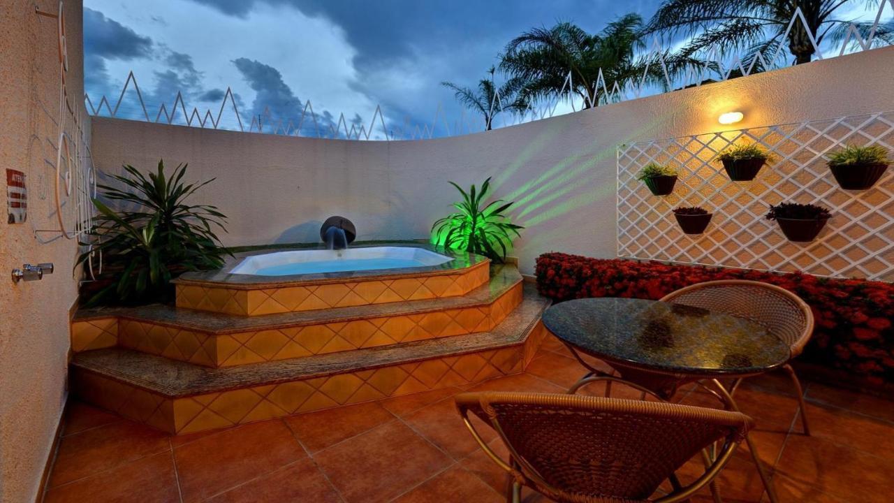 Palacio Oasis (Adults Only) Uberlândia Dış mekan fotoğraf